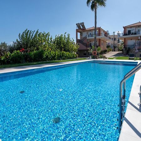 Socrates Holidays Apt. 2 With Pool Near The Beach Platanias  Exterior photo
