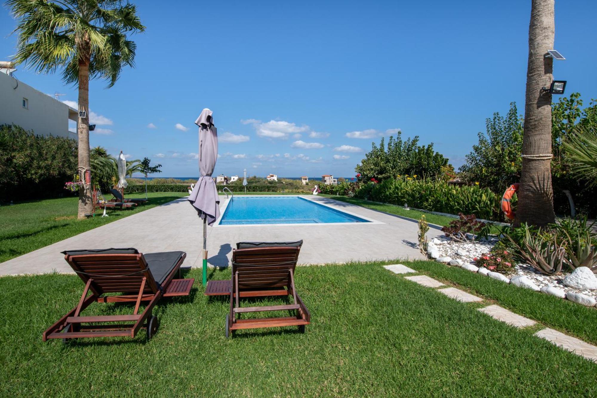 Socrates Holidays Apt. 2 With Pool Near The Beach Platanias  Exterior photo